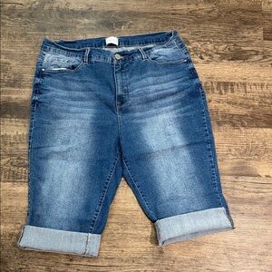 Angels Dark Blue Capri Jeans